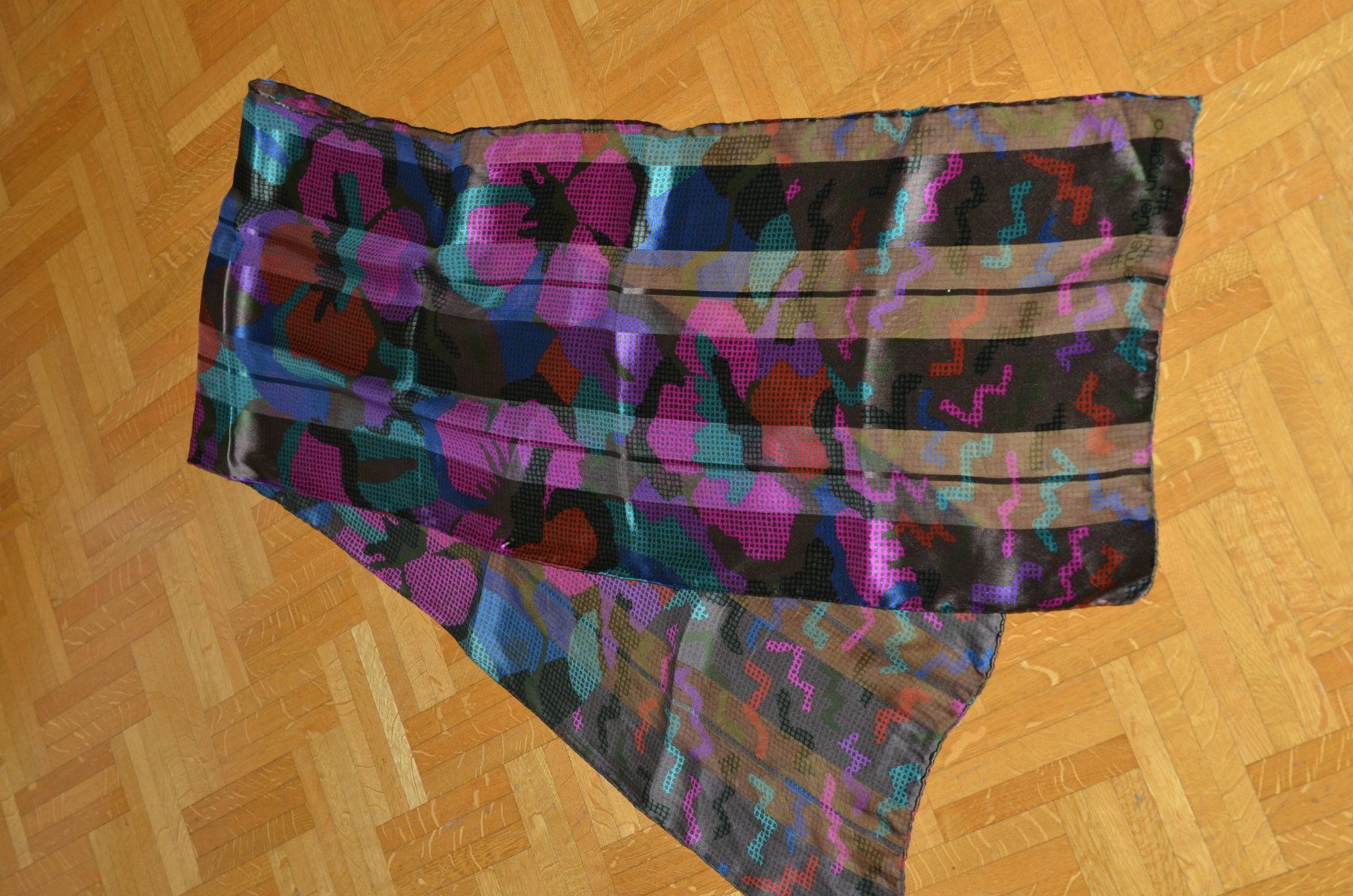Foulard & Sciarpe: Echarpe Emanuel Ungaro soie – Usato da La Croix (Lutry) venduto da OMEGA07
