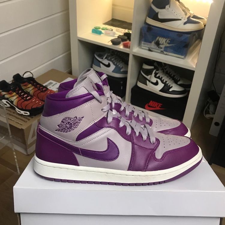 lila air jordan