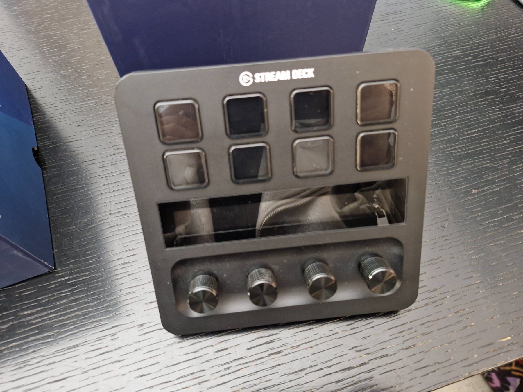 Console di mixaggio: Neu: Elgato Stream Deck + – Nuovo e nell'imballaggio originale da Bern venduto da PrettyGood 2
