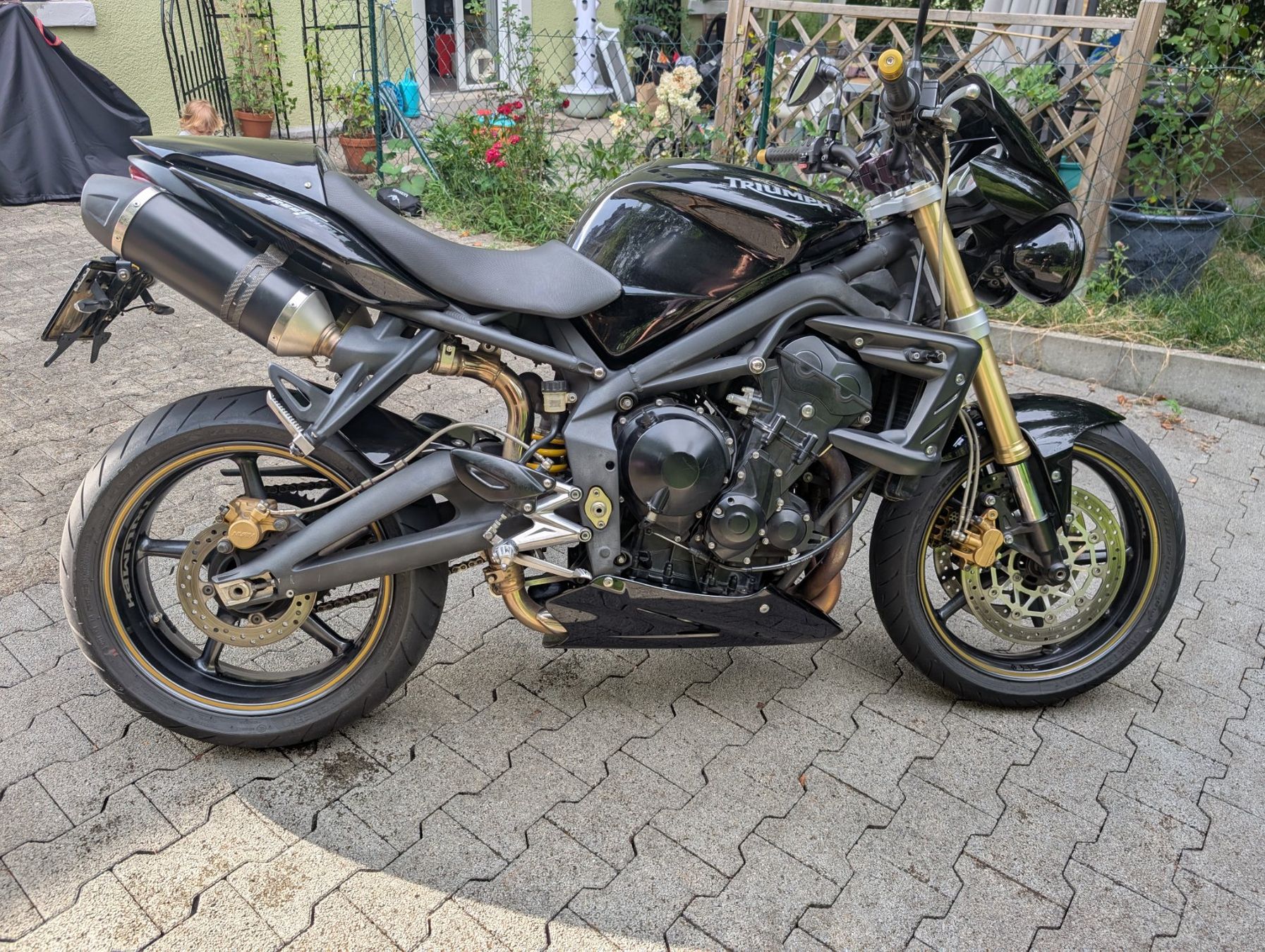 Triumph Strada: Triumph Street Triple 675 – Usato da Ennetbaden venduto da pau_8kxv