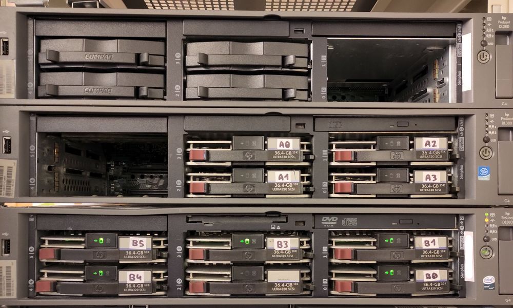 Lot of 3 HP Proliant DL380 G4 (Gebraucht) in für CHF 1 – nur Abholung ...