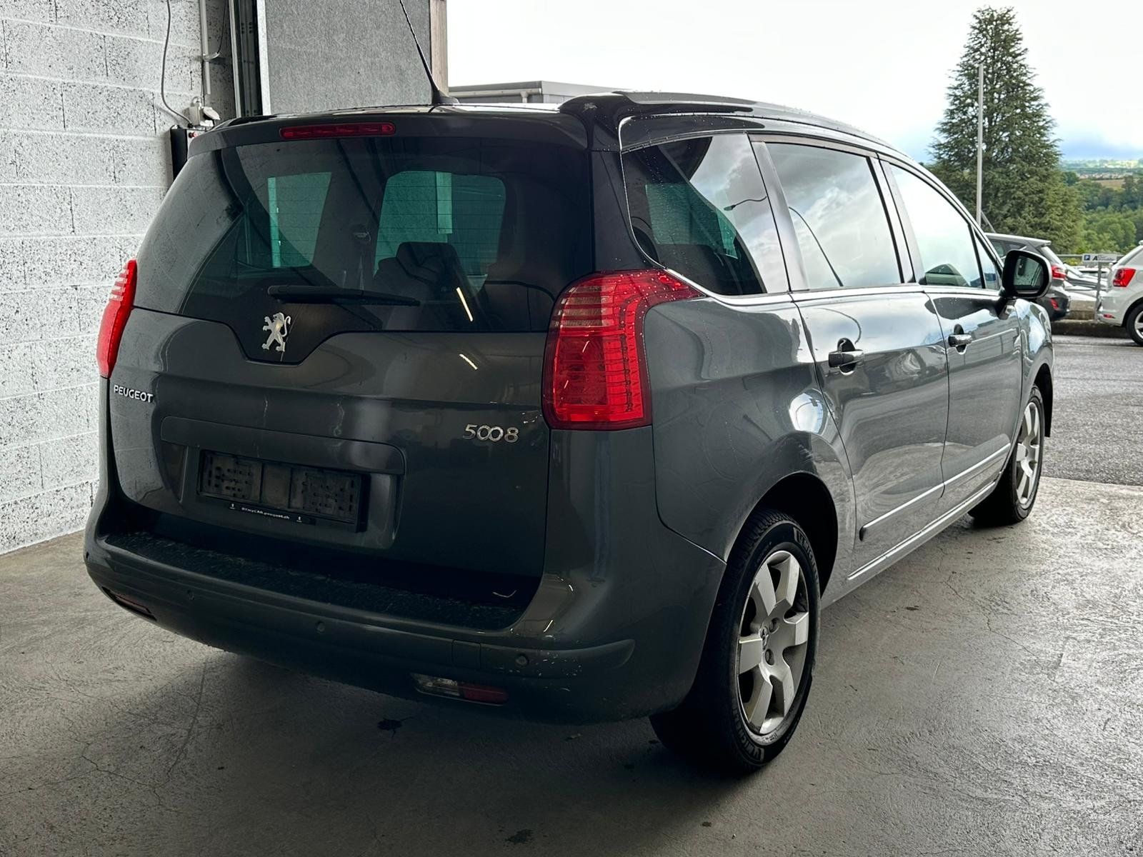 Peugeot Automobili: PEUGEOT 5008 1.6 16V T Active – Usato da Aclens venduto da sobacopeludo 2
