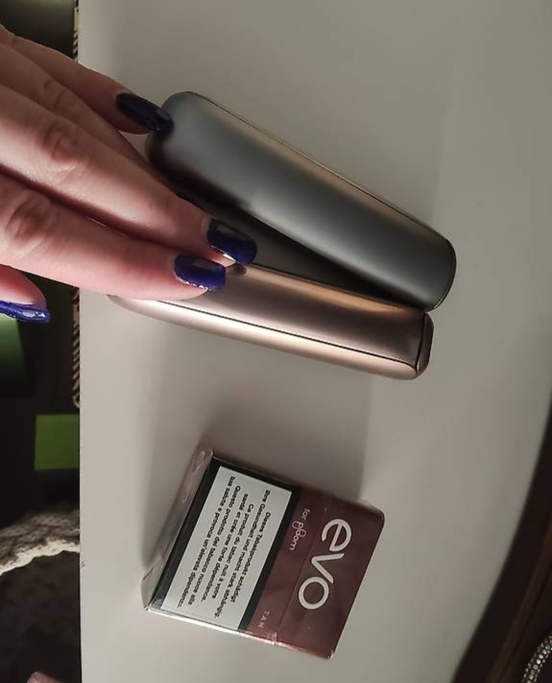 Sonstige Tabakwaren: Evo Holder silber und roségold  – Gebraucht aus Sursee von mxl_9cd9 1