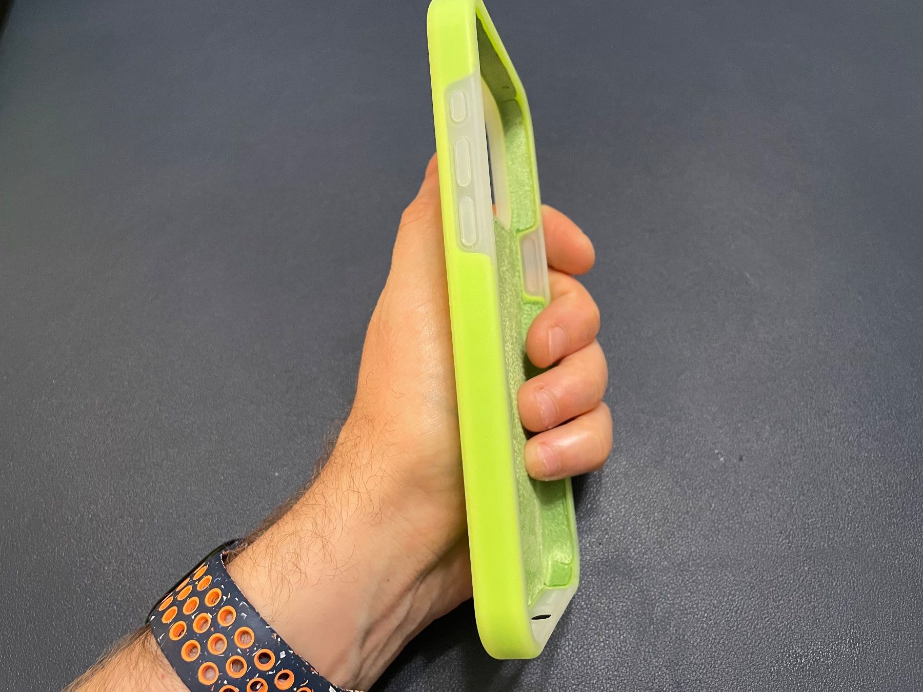 Apple Cover & Protezioni schermo: Coque MagSafe pour iPhone 15 Pro Max – Nuovo (secondo la descrizione) da Lausanne venduto da oenix 1