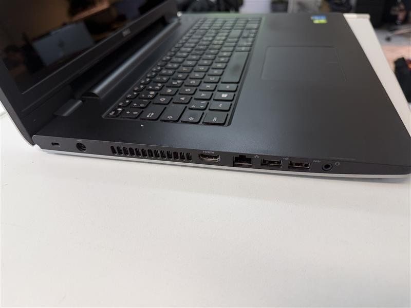 Dell Notebook: Dell  Inspiron 5749 – Usato da Zizers venduto da Digitag0 4