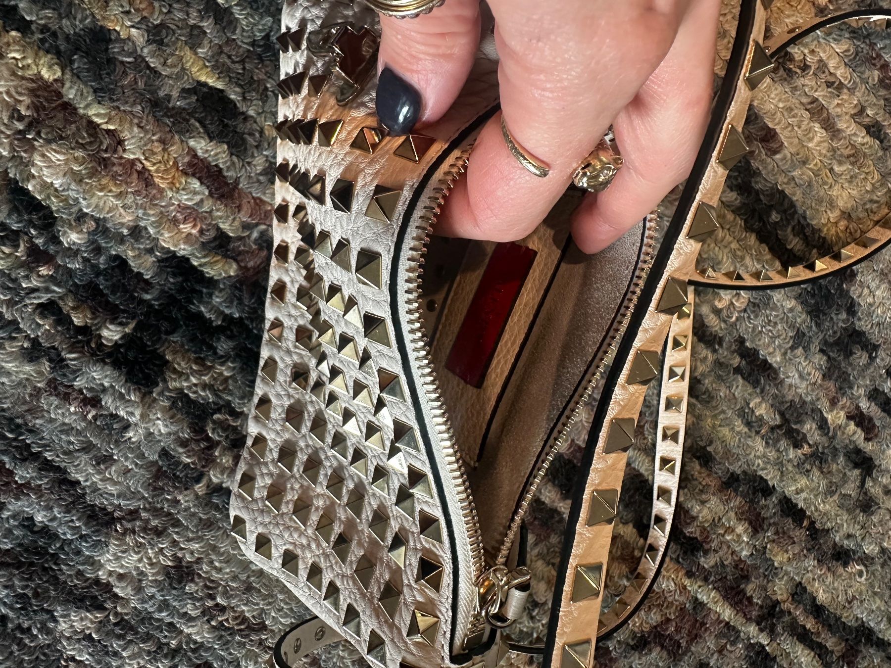 Valentino Taschen für Damen: Tasche Valentino Garavani – Neu (gemäss Beschreibung) aus Männedorf von ScottNatalia 1