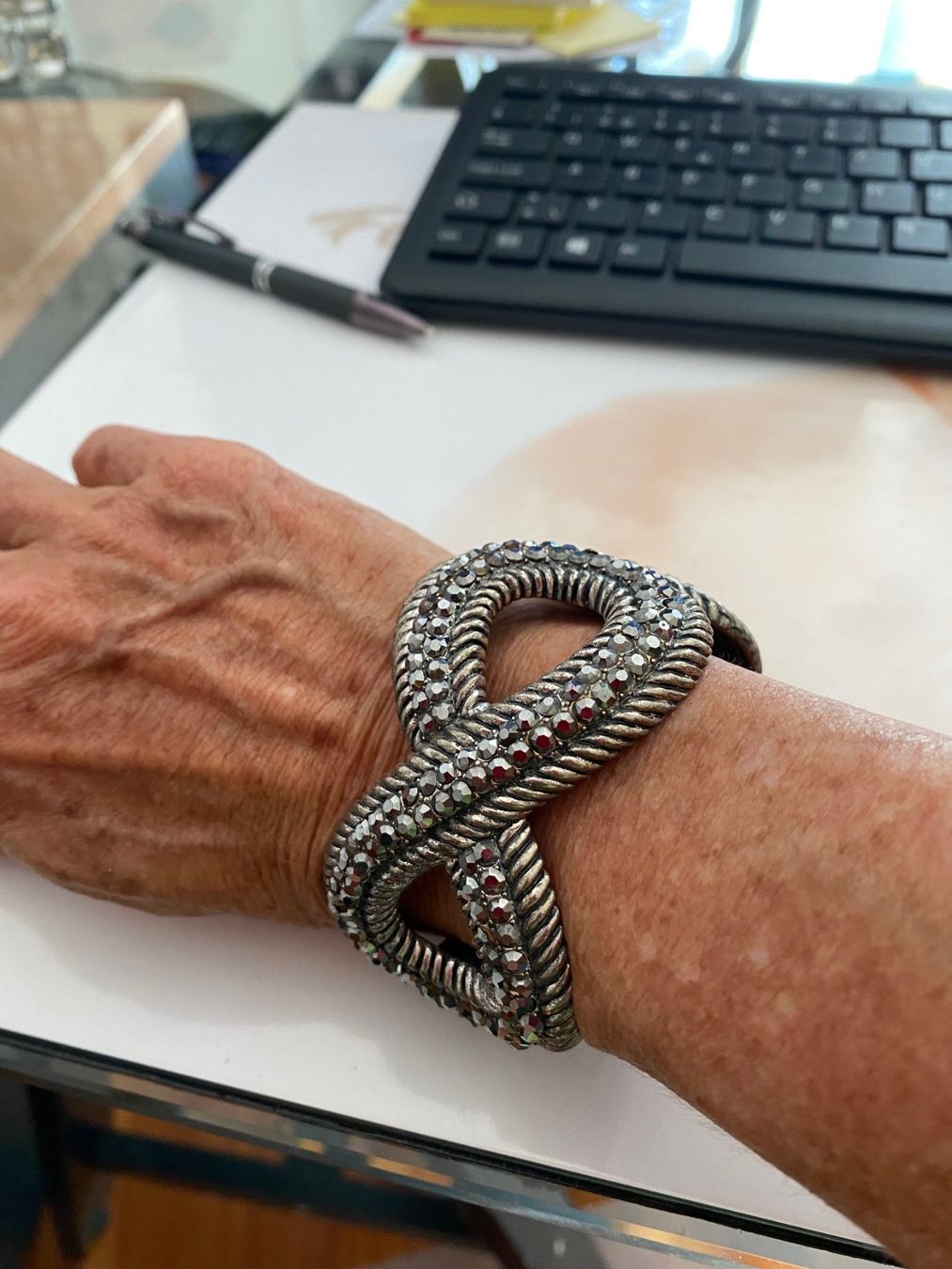 Bracciali & Braccialetti: Armspange mit Strass – Usato da Flaach venduto da hundeli2 2