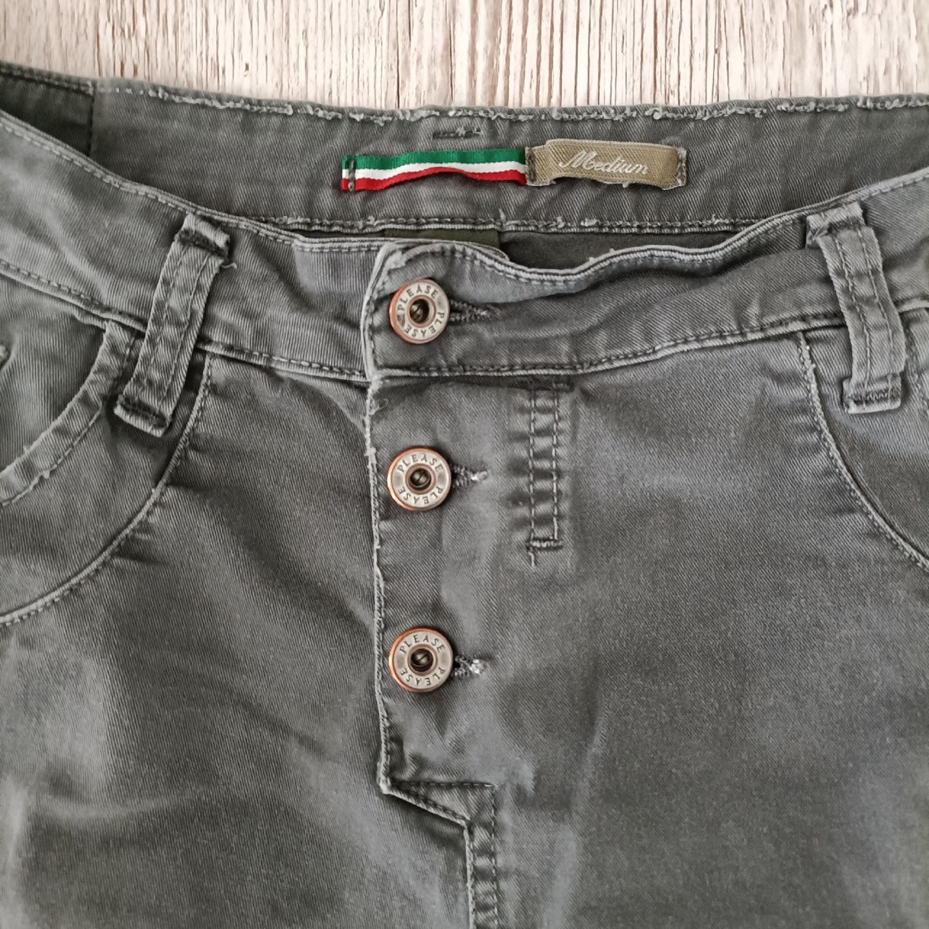 Please Jeans Jeans: Please Damen Destroyed Jeans Gr. M/40 – Gebraucht aus Näfels von CH.Kchlineknopf 2