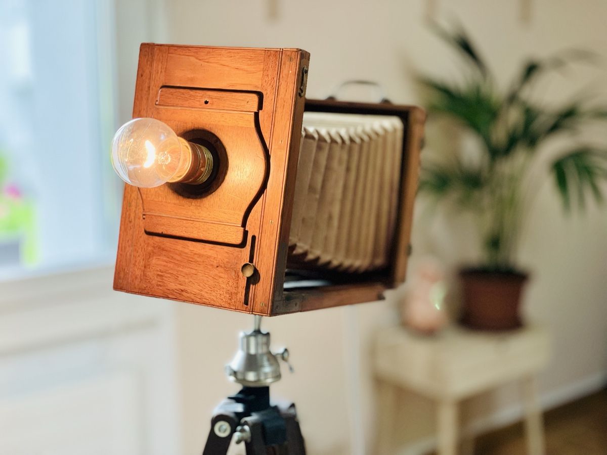 Lampen: Balgenkamera Fotoleuchte Antik E27 dimmbar – Gebraucht aus Zürich von ManuLux 5