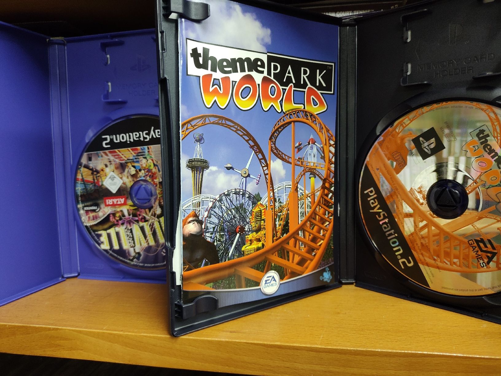 Sony Giochi: Thrillville + Theme Park World PS2 - DE – Usato da Fribourg venduto da PastGame 2