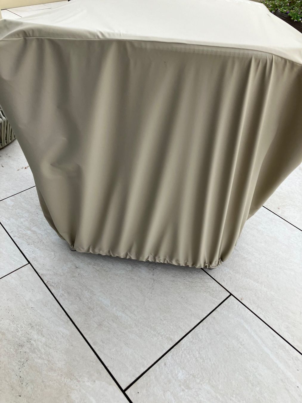 Coperture: 2 Stück Schutzhüllen für Sessel – Usato da Unterägeri venduto da Bettsofa123 2