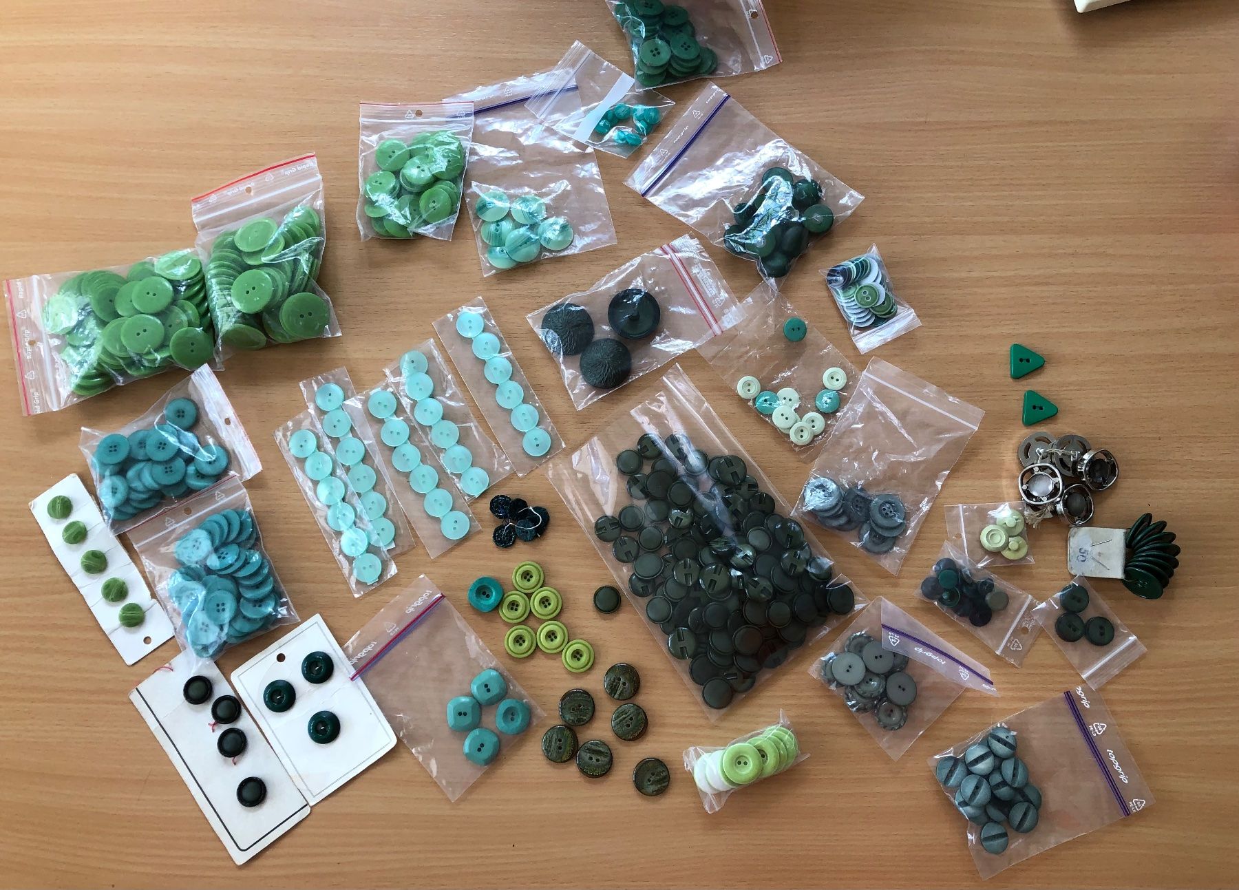 Knöpfe: Lot Knöpfe Grün ca. 1,3 Kg – Gebraucht aus Sirnach von Goforit2001 8
