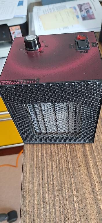 Radiatori: Heizlüfter Ecomat 2000 "Exklusive" mit Tragtasche – Usato da Effretikon venduto da Baumpe01 3