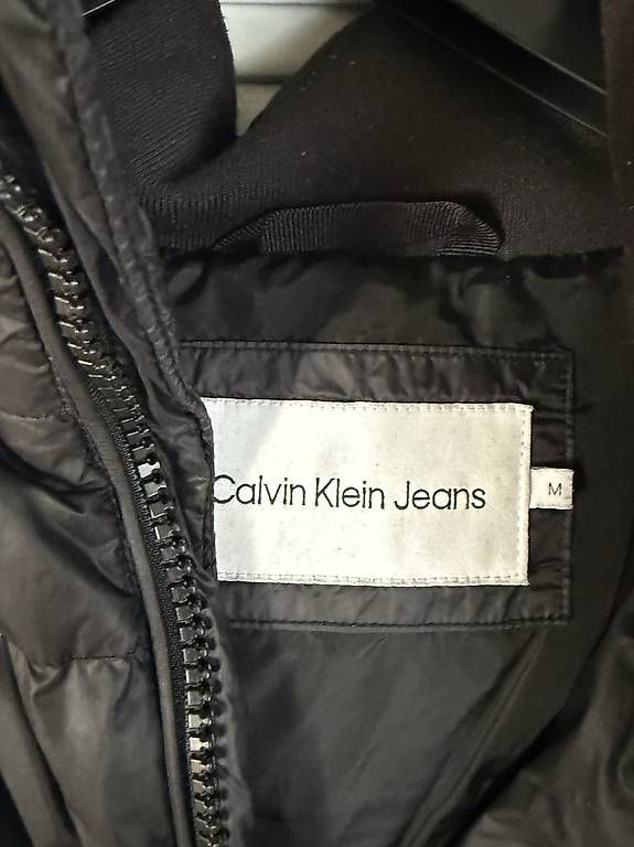 Jacken: Winterjacke Calvin Klein – Gebraucht aus Allschwil von Babel2 1