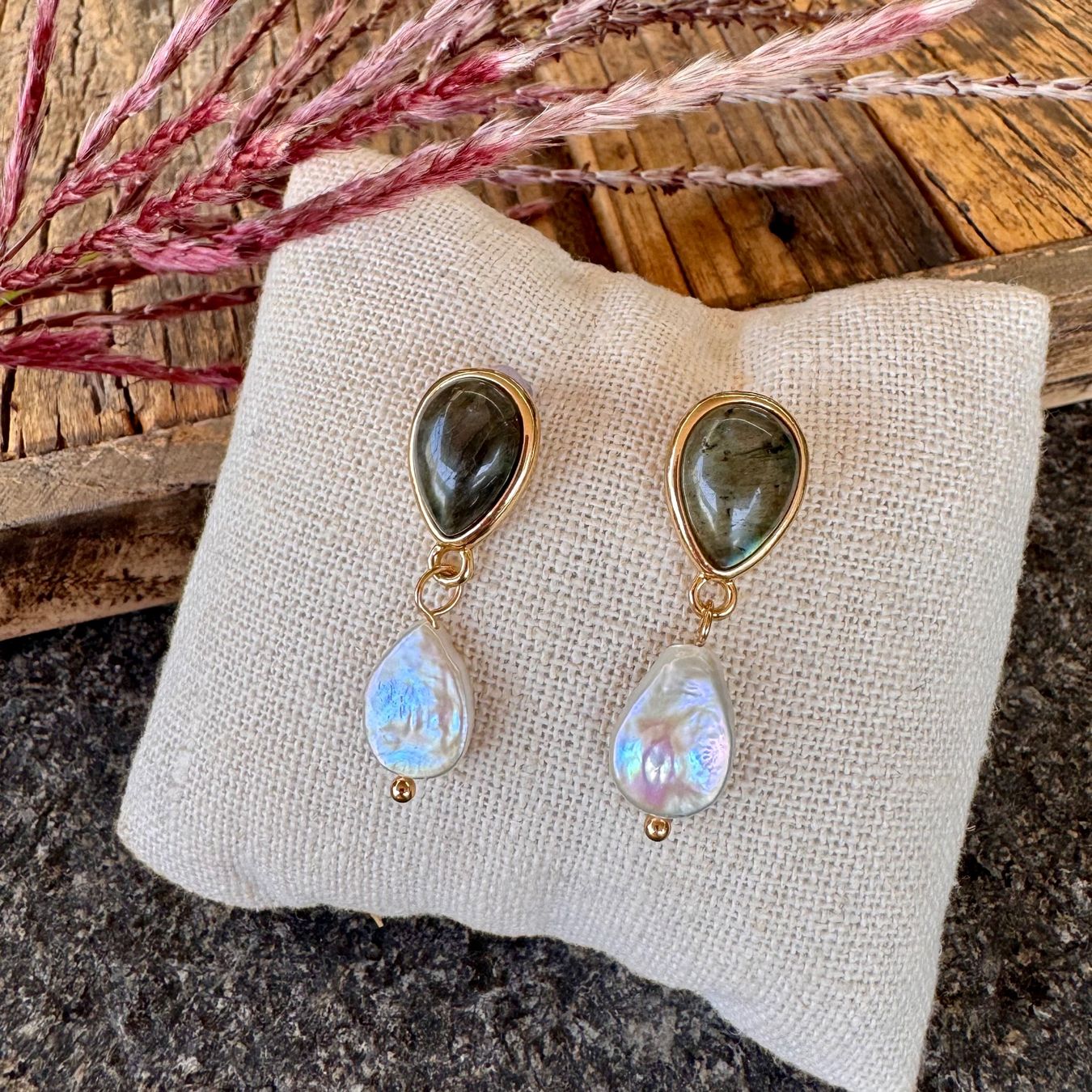 Orecchini pendenti & Orecchini a lobo: Traumhaft schöne Ohrhänger Labradorit & echte Perle – Nuovo (secondo la descrizione) da Rombach venduto da Ivreajewels 4