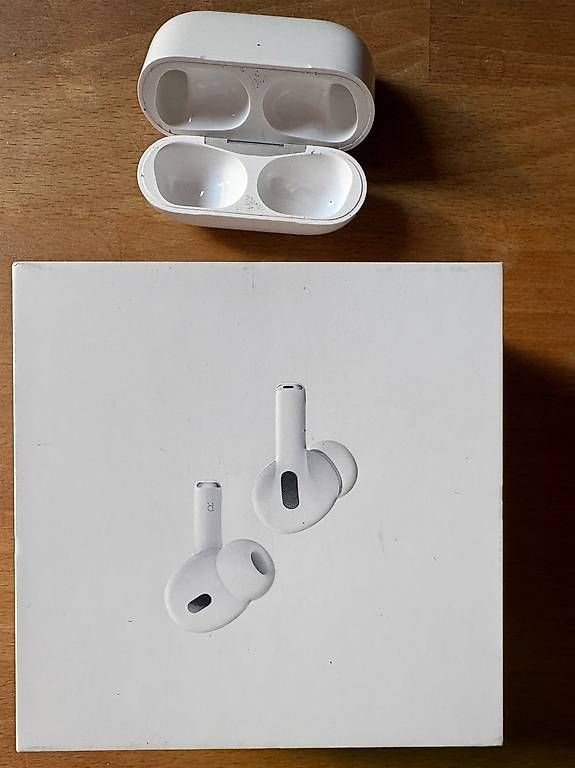 Cuffie: Case für AirPods Pro 2 – Usato da Brugg AG venduto da Kabru 1