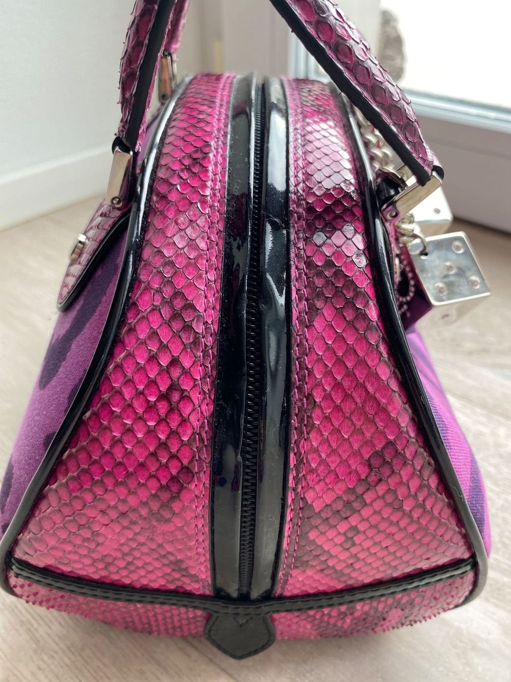 Borse: CHRISTAN DIOR 2004 PYTHON TRIMMED GAMBLER DICE BAG – Usato da Nohl venduto da Gross2 3