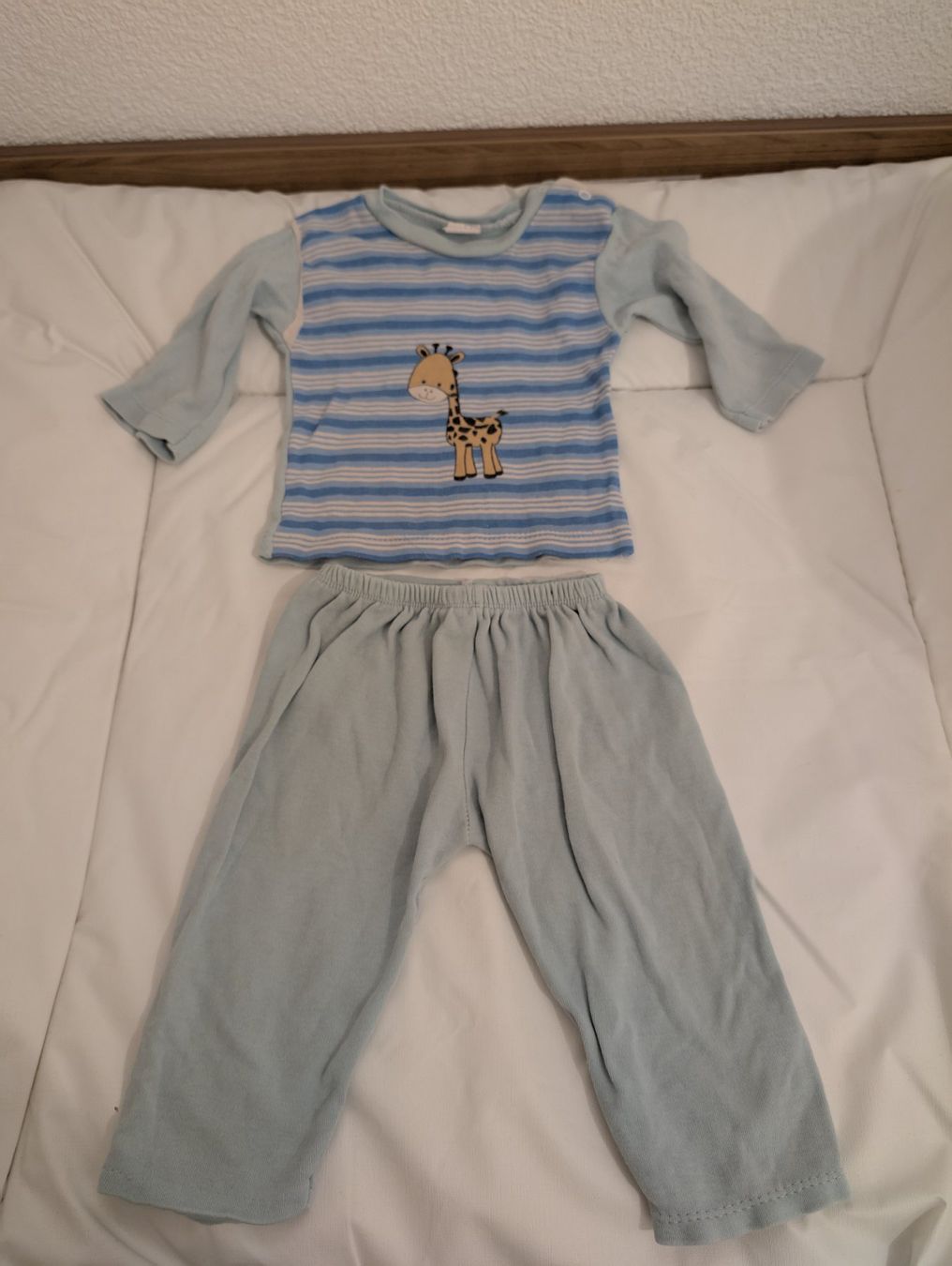 Kleiderpakete & -sets: Kleiderset Giraffe – Gebraucht aus Buchs ZH von nudle10