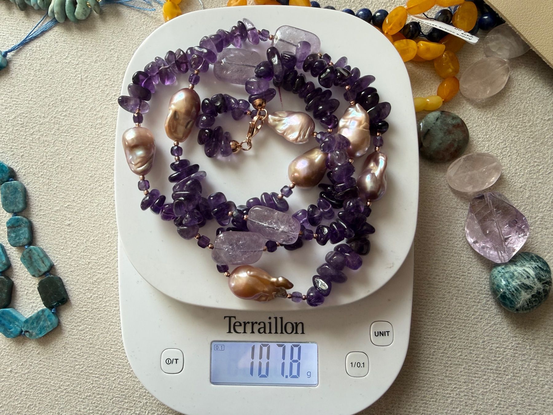Ketten: Neue Halskette mit Amethyst, Barockperlen, Silberverschluss – Neu und originalverpackt aus Lamone von LaCantinaMagica 9