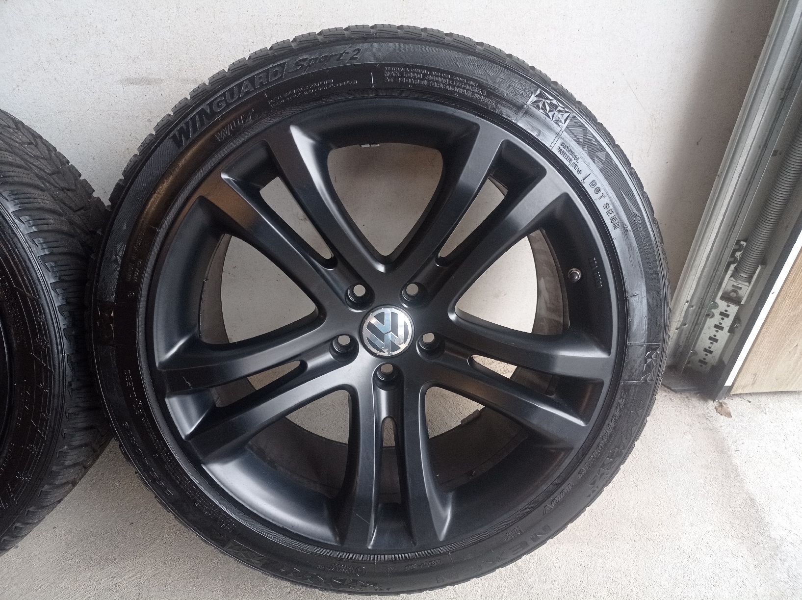 Pneumatici & Ruote complete: 19" Original VW Tiguan "5N" Winterräder – Usato da Hohenrain venduto da cars77 4