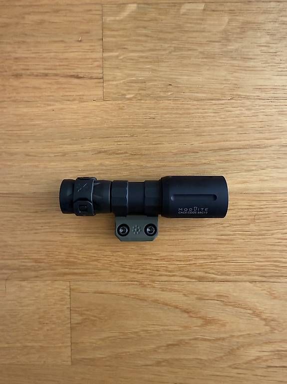 Lampes: Modlight OKWV2 18650 WML in der Farbe schwarz – D'occasion à Emmen par iam_kosti 1