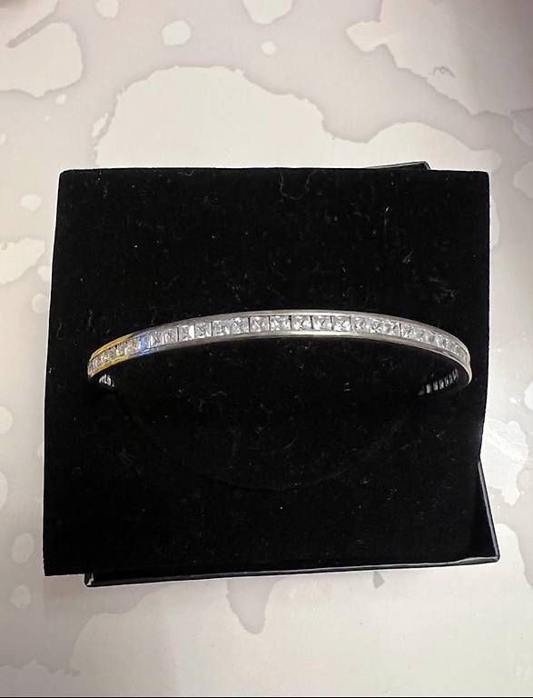 Armbänder & -reifen: Armreifen – Gebraucht aus Glattbrugg von mir_vx2c