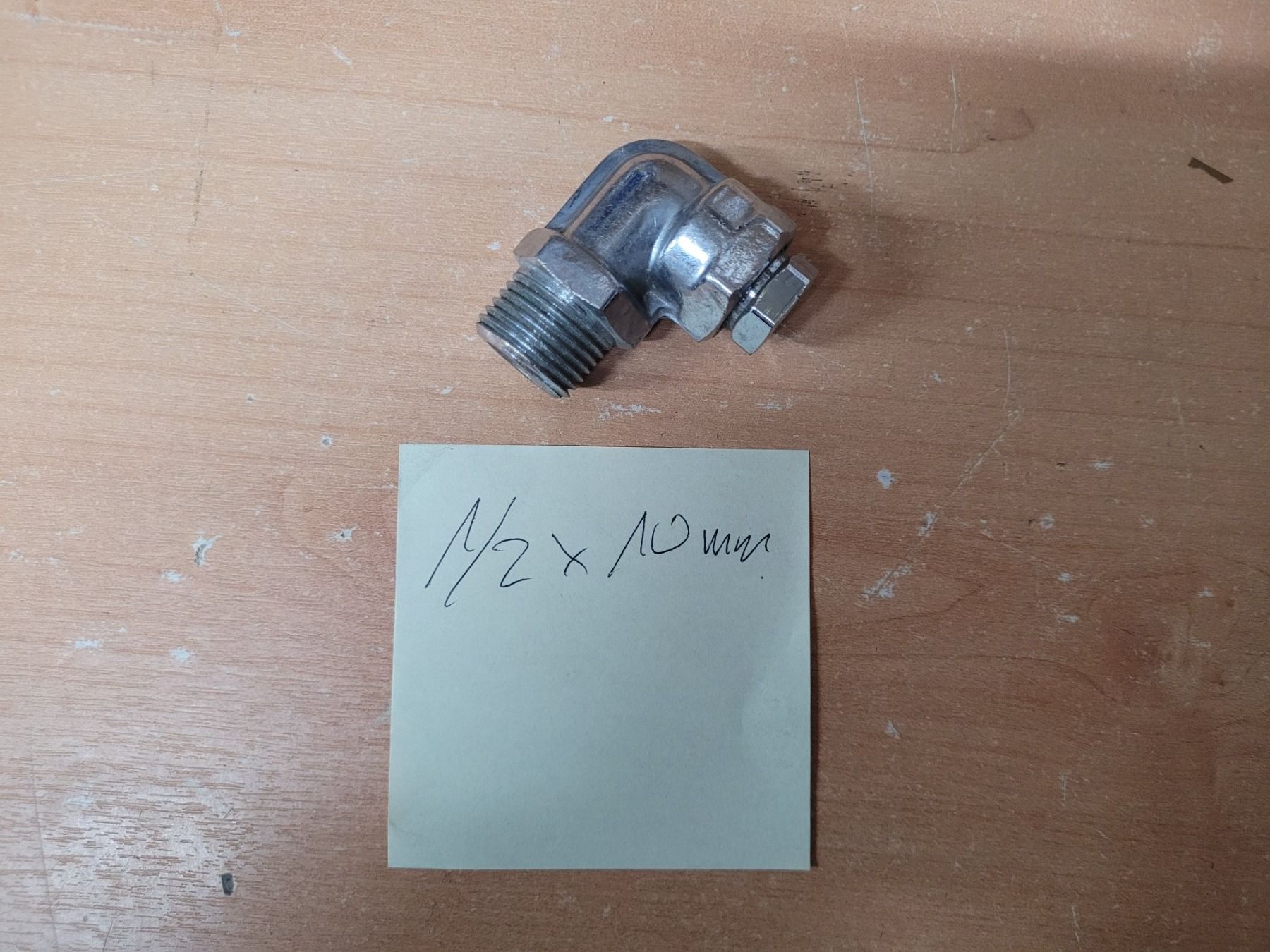 Tutti gli attrezzi: Coude 10mm x 1/2 – Nuovo (secondo la descrizione) da Bionnens venduto da Meg011