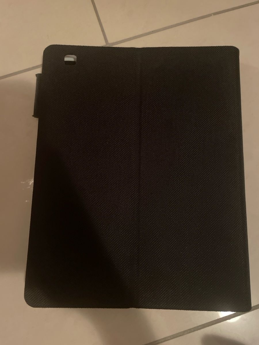 Logitech Tastiere: Logitech Tablett Hülle mit Tastatur – Nuovo (secondo la descrizione) da Bubendorf venduto da ale_6fxg 1
