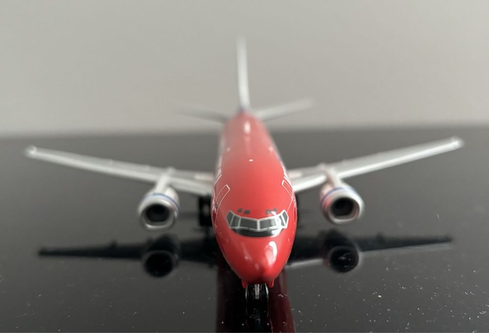 A321NEO Flugzeugmodell 1:200 - Metall Sammelmodell Mit Display-Ständer