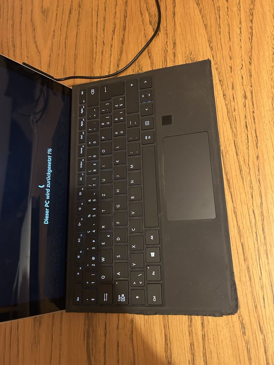 Microsoft Notebooks: Microsoft Surface Pro 7 – Defekt aus Bern von Orchispallens 1