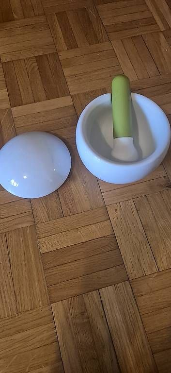 Baby-Mahlzeiten: Pilon design Joseph Joseph – Gebraucht aus Lausanne von angelalone
