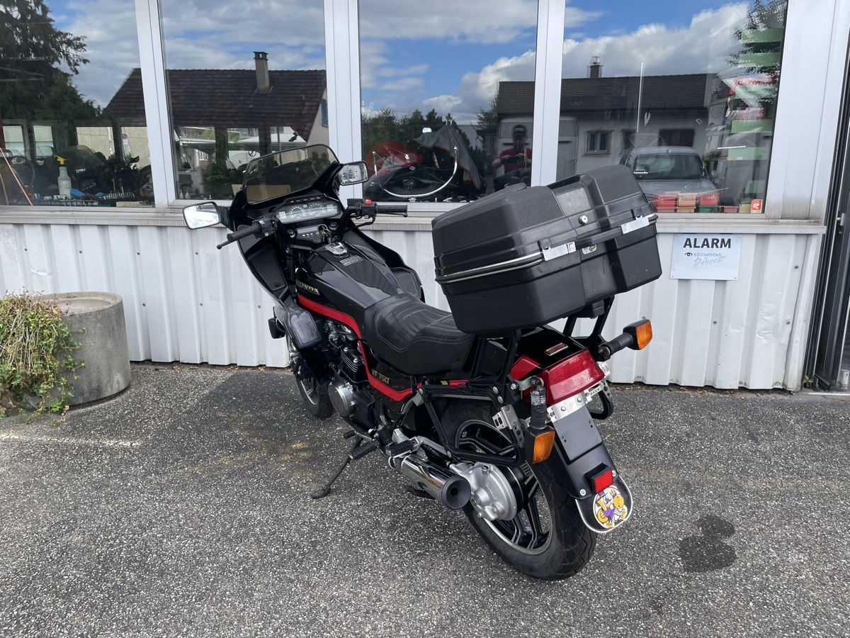 Honda Route: VF 750 Sports RC07 – Défectueux à Oftringen par GWC_1 4