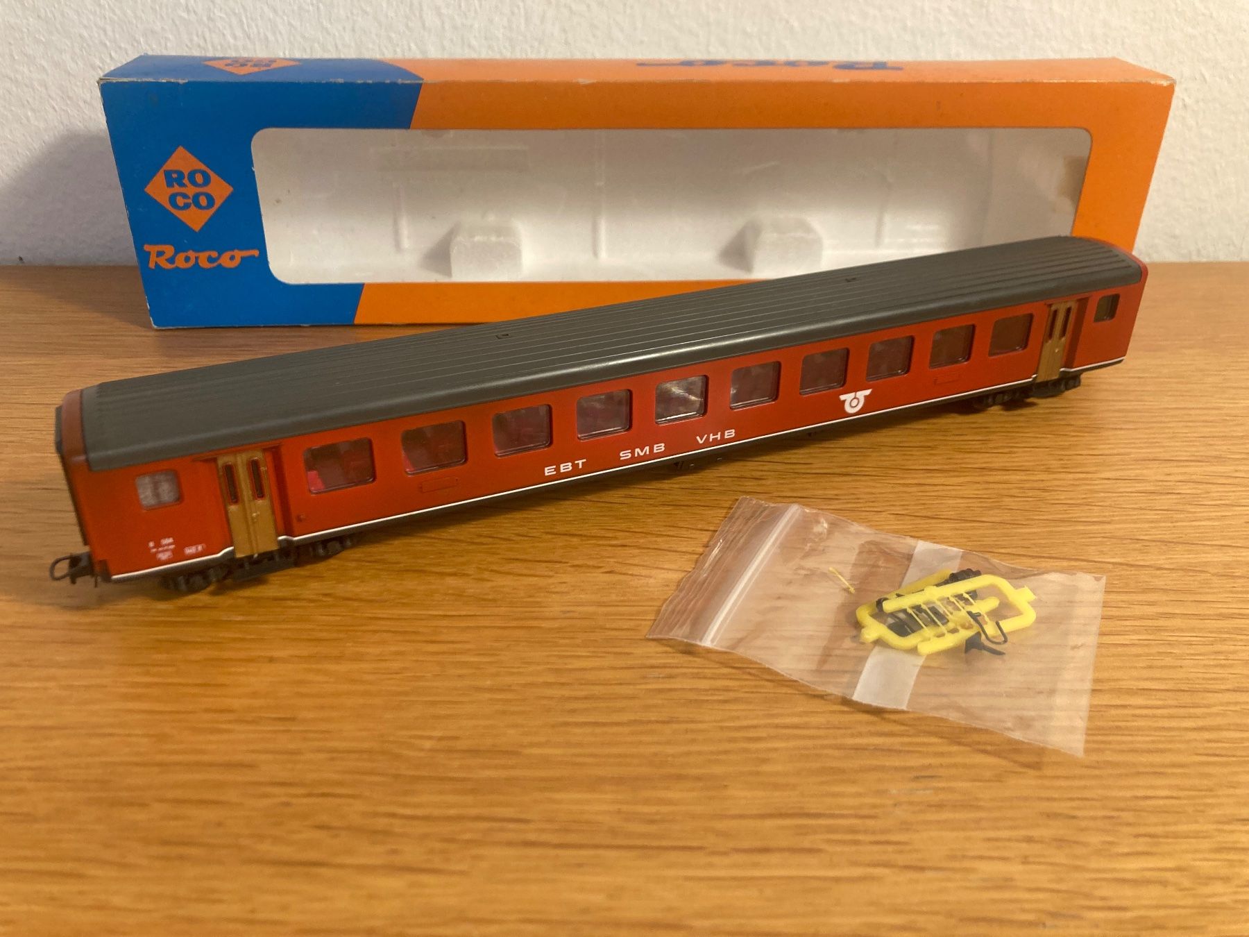 Roco Modellini di ferrovie: H0 Roco EBT Einheitswagen II B – Usato da Bern venduto da yle_qd7v 1