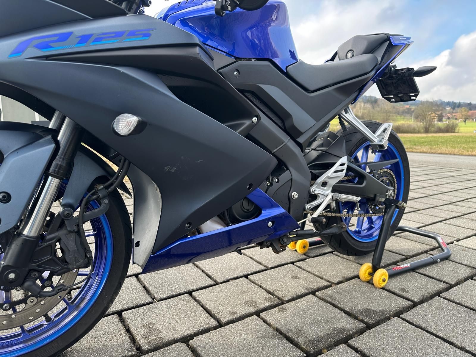 Elegantes Yamaha Yzf R125 Kaufen Bilder