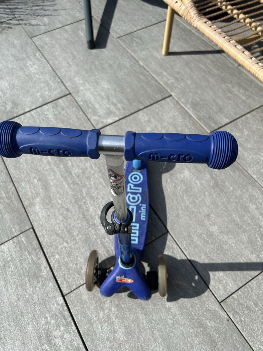 Micro Kickboard: Kinderroller Mini Micro blau gebraucht – D'occasion à Oberlunkhofen par doktor1313 2