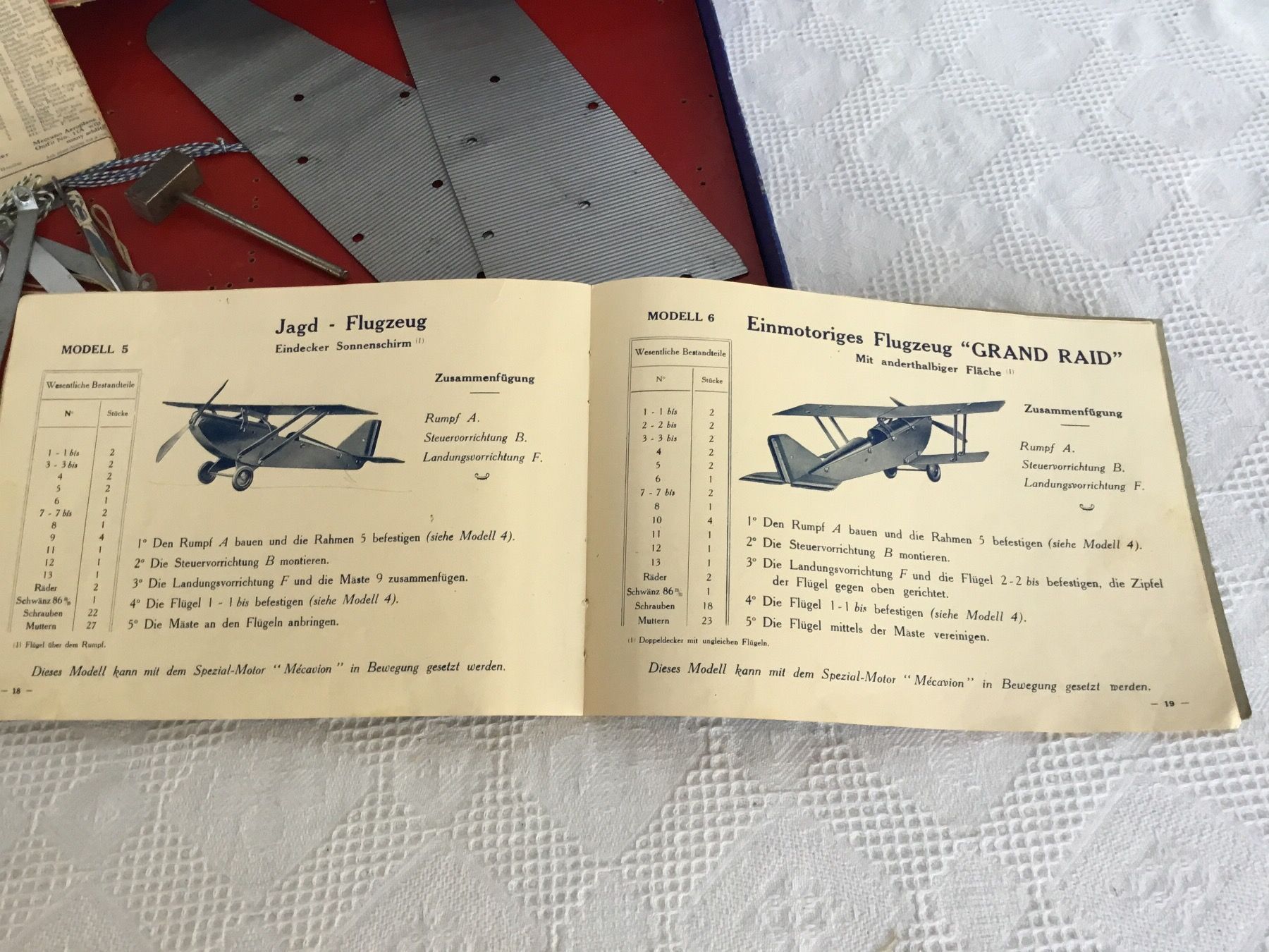 Meccano Baukästen: Antiker Meccano Flugzeug mit Baukasten – Gebraucht aus St. Gallen von chamilla 9