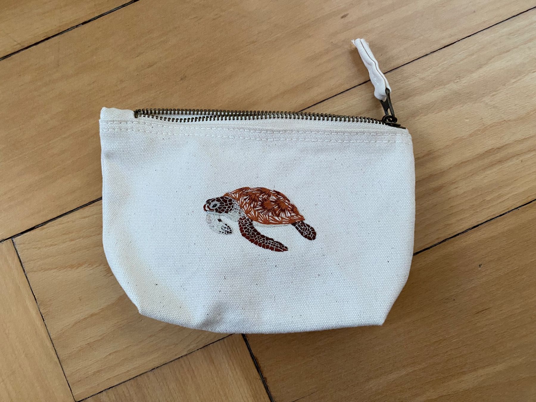 Kosmetikkoffer: Besticktes Necessaire – Neu (gemäss Beschreibung) aus Zürich von mar_drd8