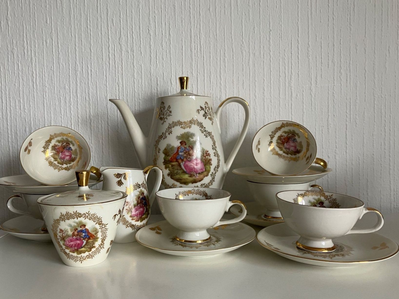 Set di piatti: Service à café vintage Bavaaria doré, – Usato da Peseux venduto da Chimon59 2