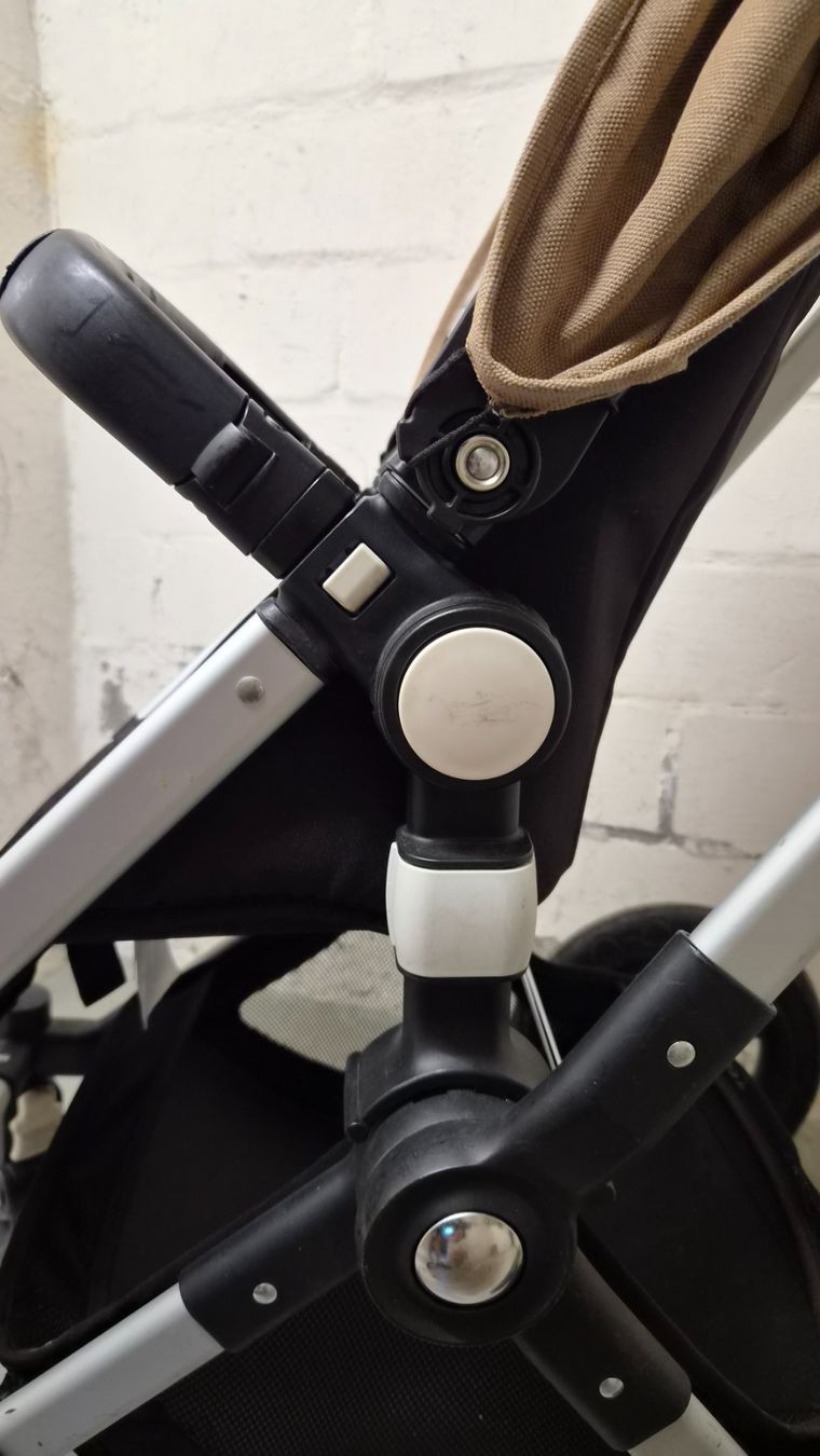 Bugaboo Carrozzine: Bugaboo Cameleon 3 mit viel Zubehör – Usato da Zürich venduto da PiotrM 3