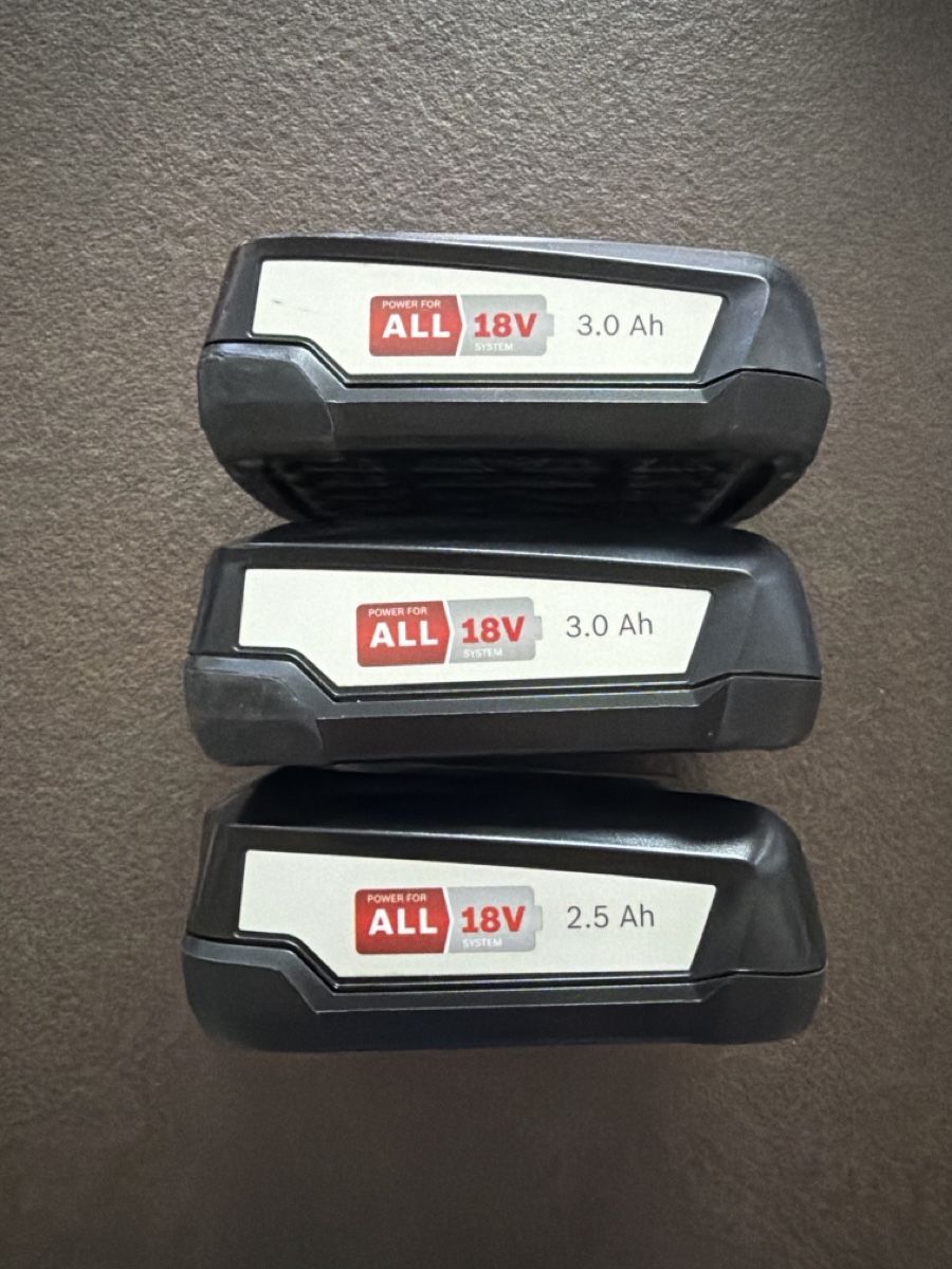 Bosch Caricatori & Batterie: Bosch 18V Power for All – Usato da Bachenbülach venduto da Moresnow