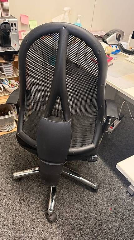 Chaises: Bürostuhl schwarz – D'occasion à Rubigen par dreamgirl 1