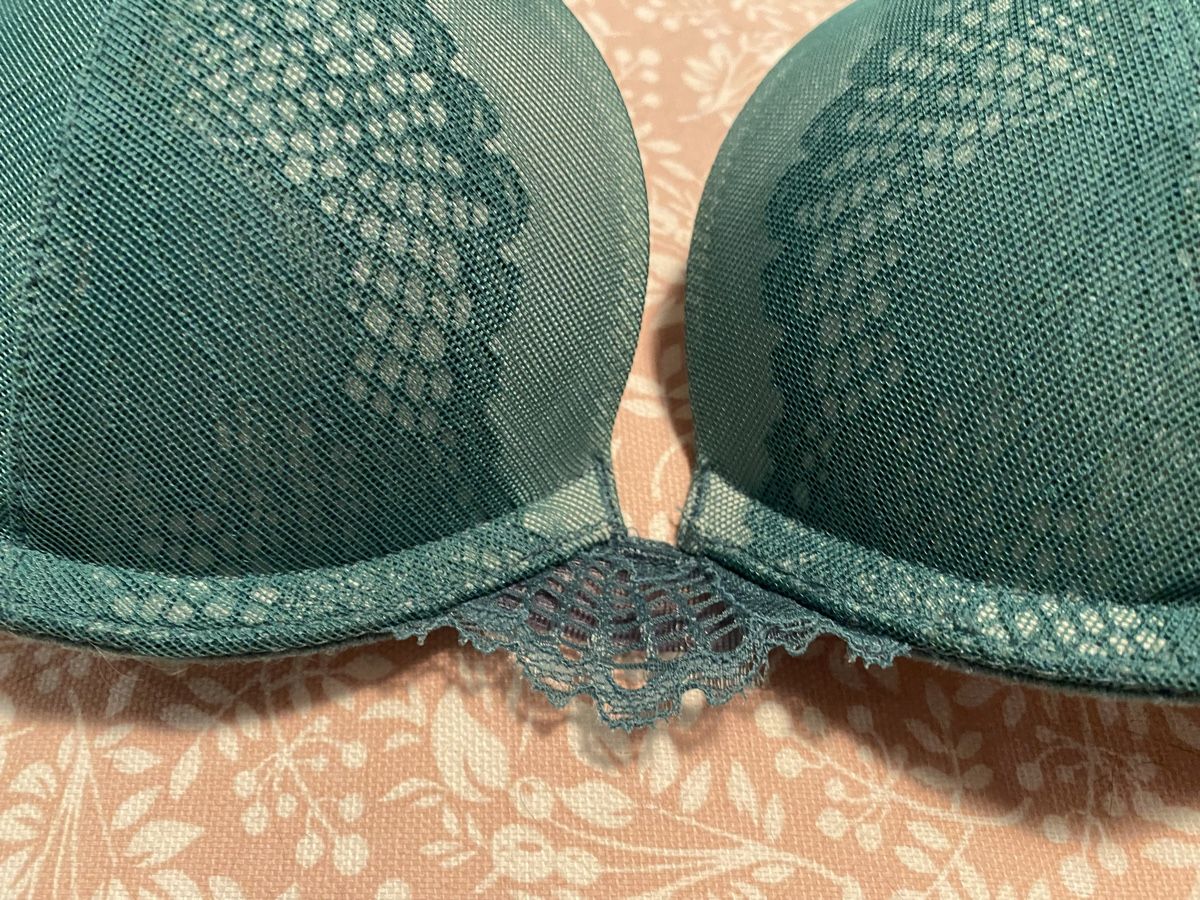 Triumph Altra biancheria intima: Triumph BH B70 Neu – Nuovo (secondo la descrizione) da Oberrohrdorf venduto da Desteny1 1