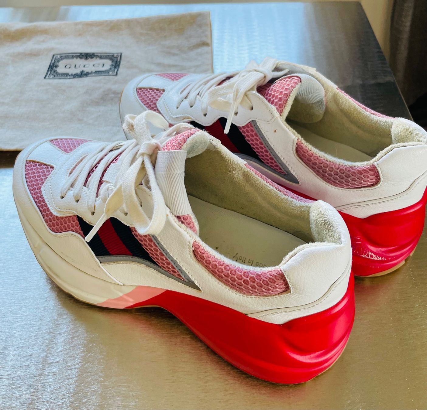 Gucci Chaussures femmes: Gucci Sneaker Damen Gr. 36 – D'occasion à St. Gallen par Bt5 6