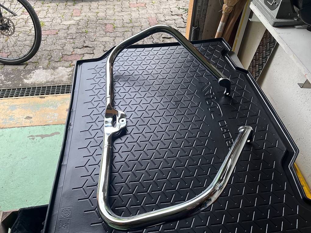 Tutti i ricambio per moto: Crash bar Harley Davidson – Usato da Morgins venduto da pession1 2
