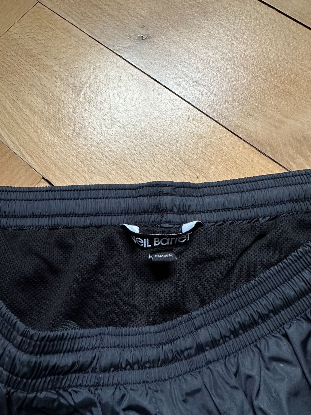 Pantaloni: NEIL BARRETT - Badehose schwarz S – Usato da Zürich venduto da Diazaio 1