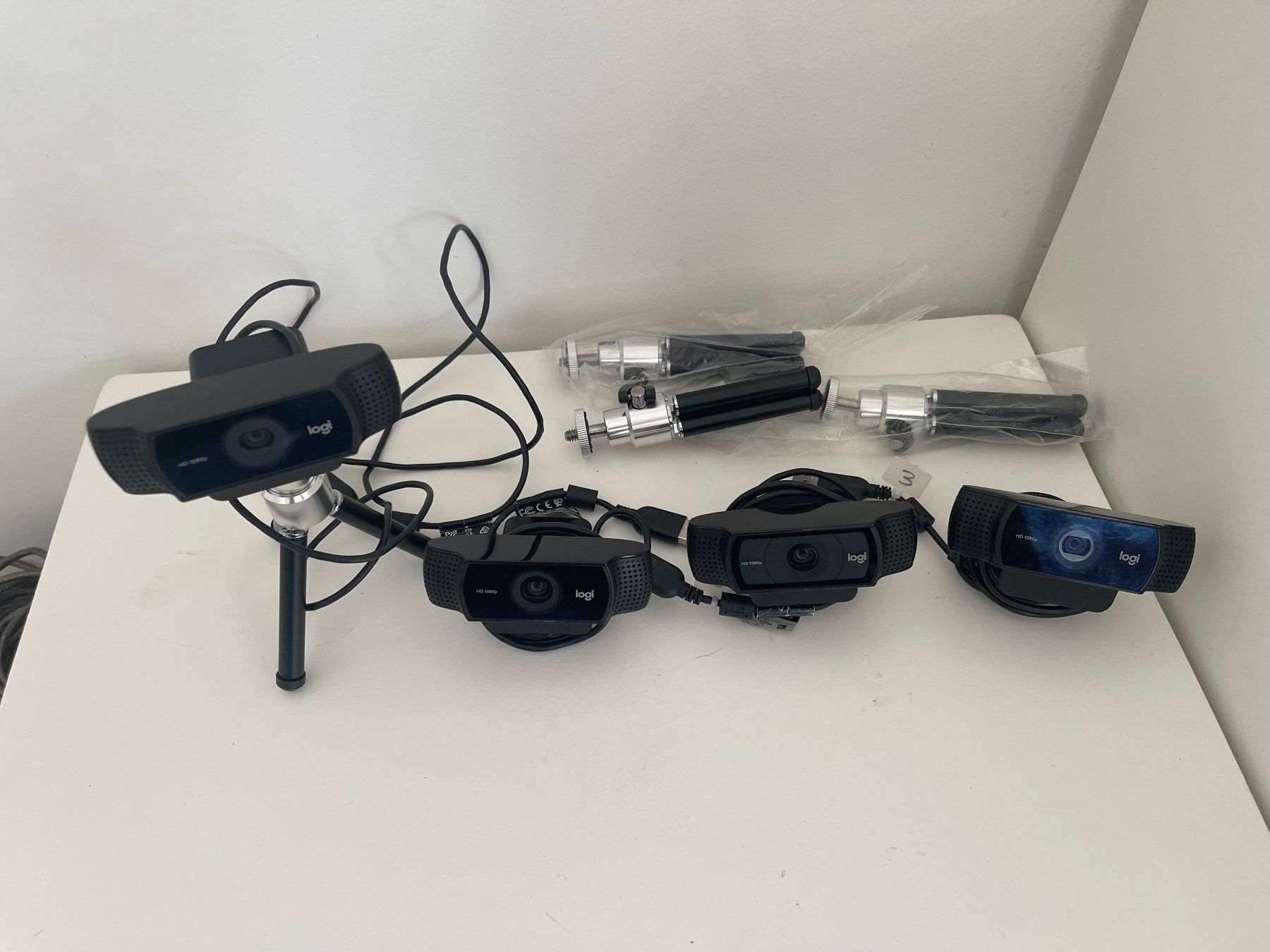 Logitech Webcams: 3 Logitech Webcam C922 Pro Stream & 1 Logitech HD Pro C920 – D'occasion à Basel par MatthiDo 1
