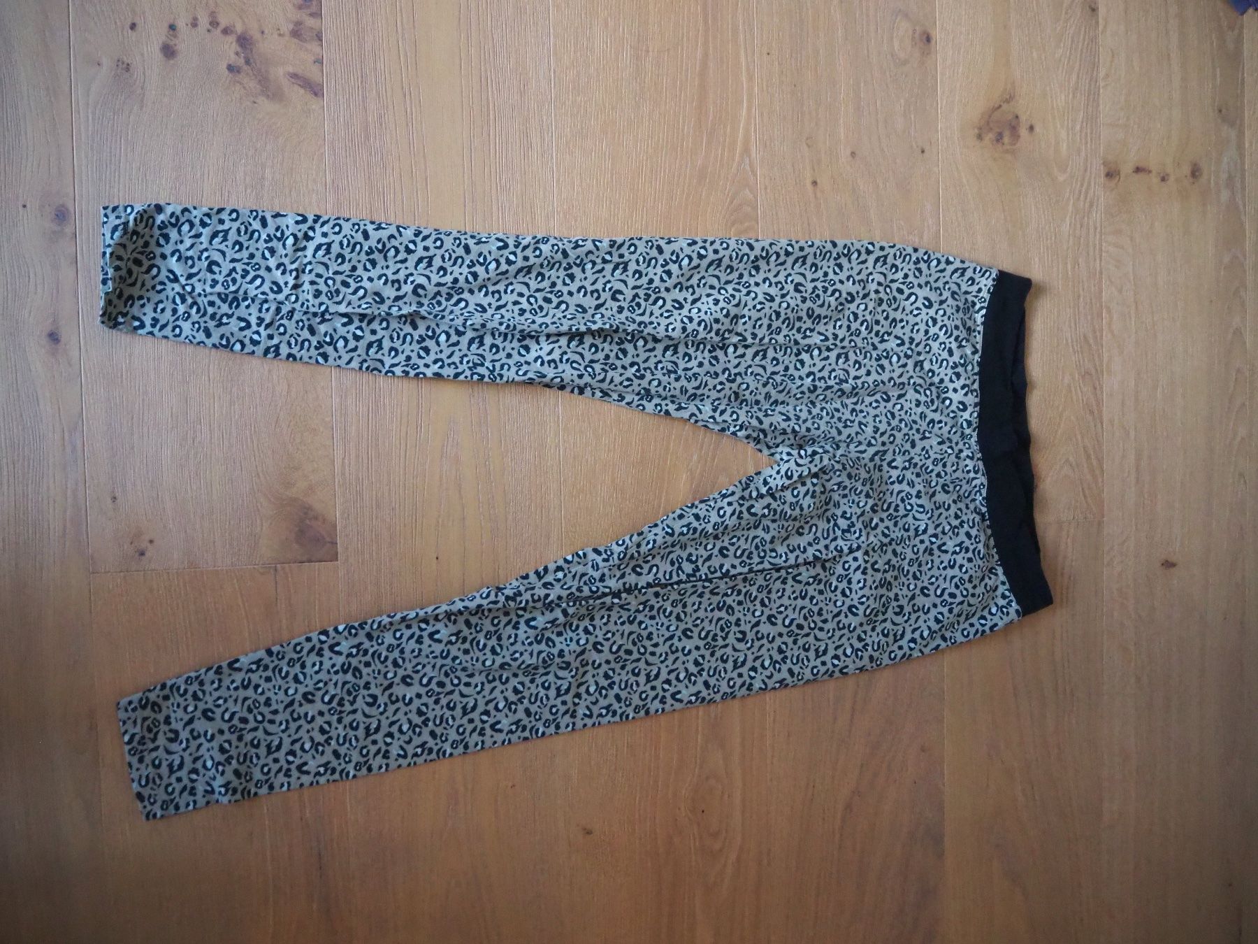 Calida Leggings: Calida Leggings mit Leopardenmuster, Gr. S – Usato da Zürich venduto da snowow