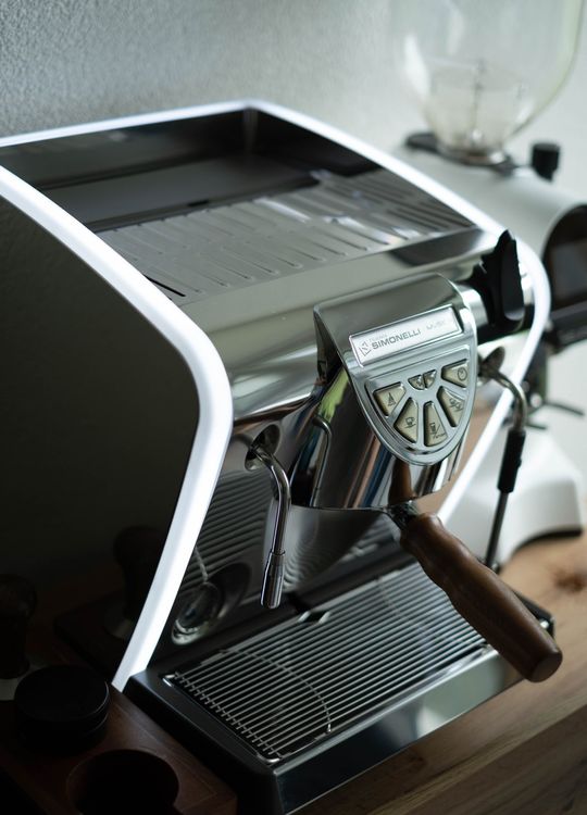 Nuova Simonelli Musica Lux Rotary + Eureka Helios 75 RS (Gebraucht) in ...
