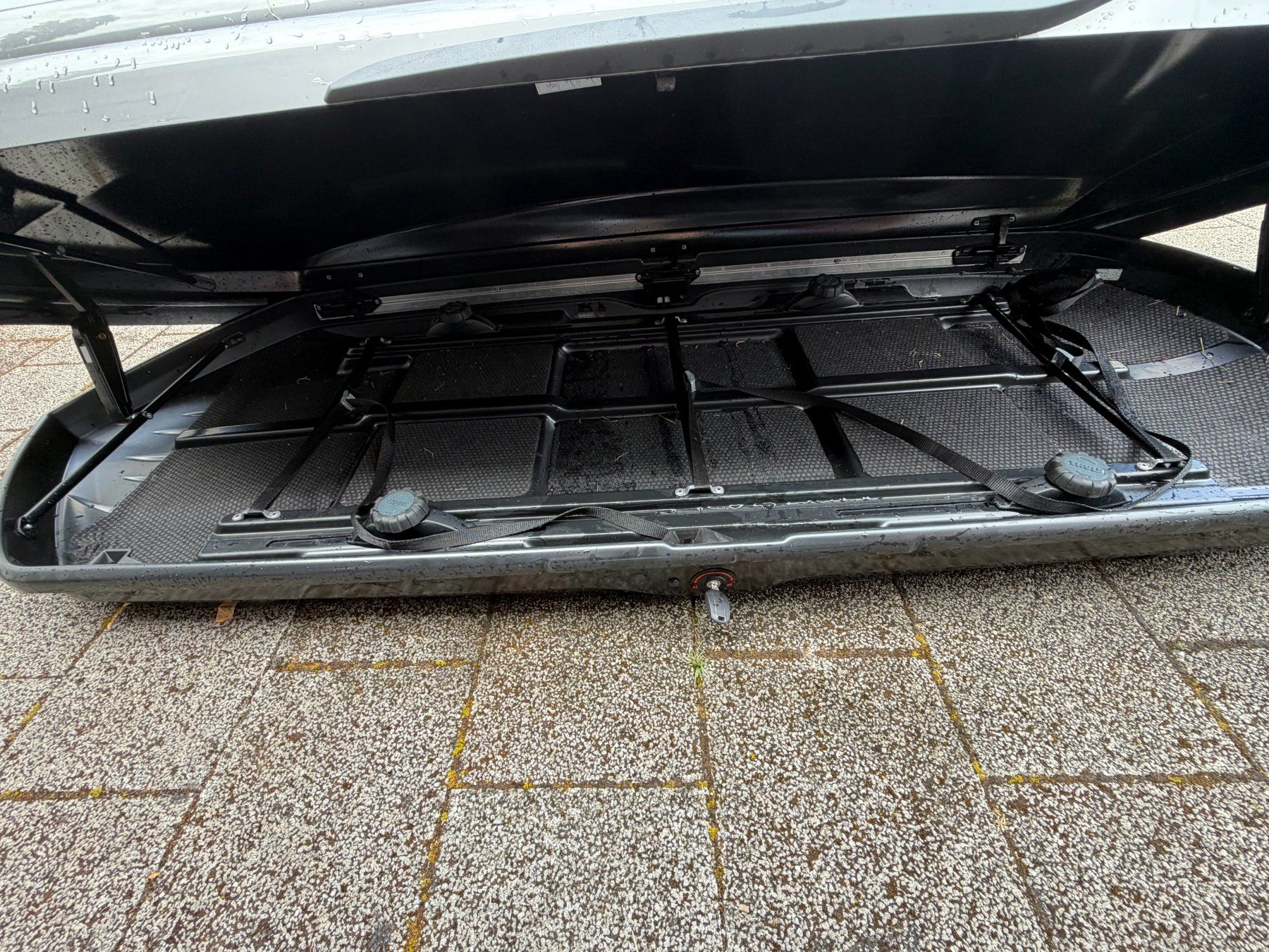 Thule Coffres de toit: Thule Dachbox Dynamic 800 Titan – D'occasion à Bern par Stahlblau_26 2