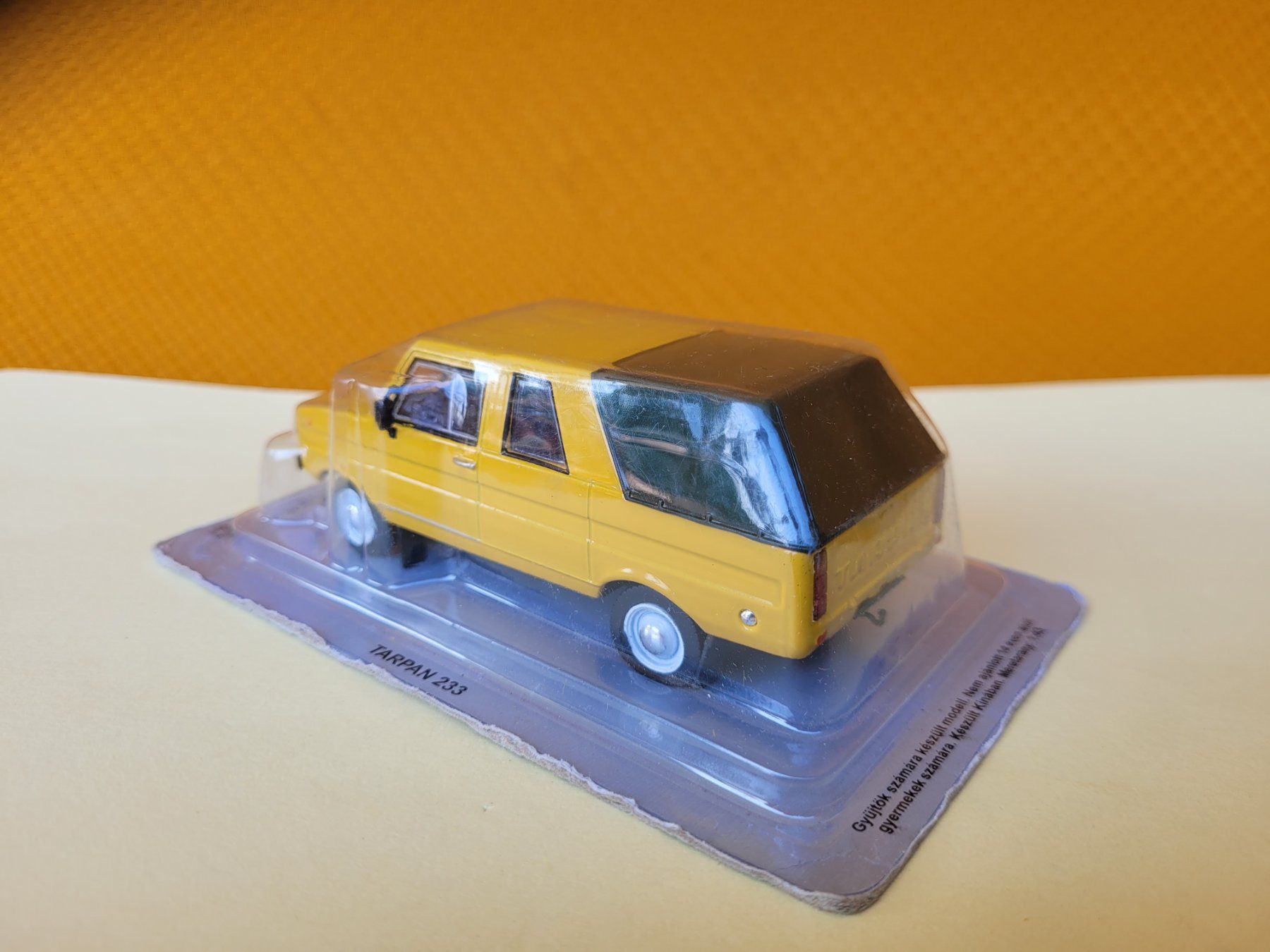 Modellini d'auto: Tarpan 233 jaune 1:43 DeA - Pologne – Nuovo (secondo la descrizione) da Domdidier venduto da Bimbo57 1